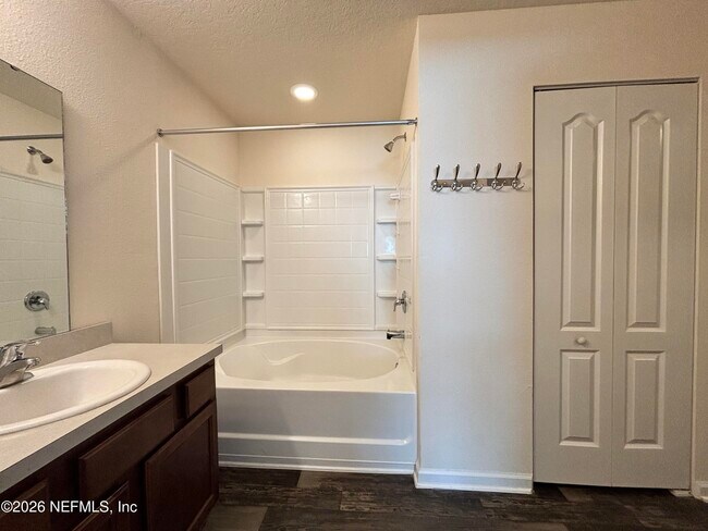 Building Photo - 1763 Eagle View Way