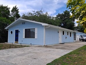 Building Photo - BETWEEN US1 & RIVER 2BR2BA FOR RENT