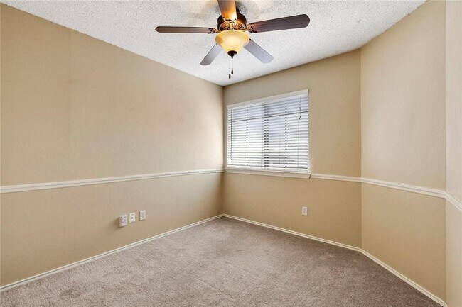 Building Photo - 10719 N Platt River Dr