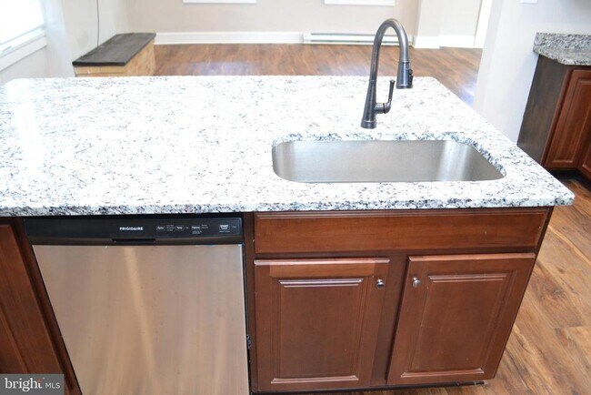 Building Photo - 200 W All Saints St