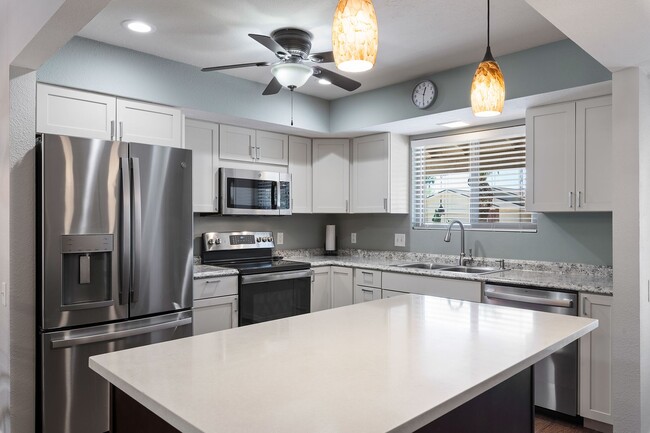 Building Photo - Enjoy this cozy 2 Bedroom, 1.75 Bathrooms, 1.5 Car Garage home in Premier Active Adult Resort Sty...