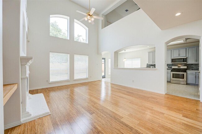 Building Photo - 14018 White Oak Gardens Dr