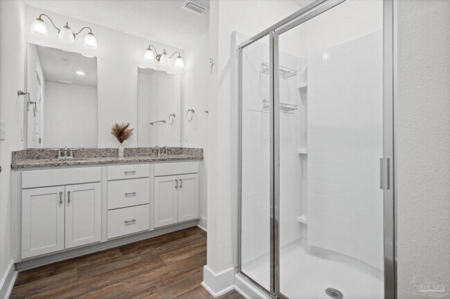 Building Photo - 1419 Iroquois Ct