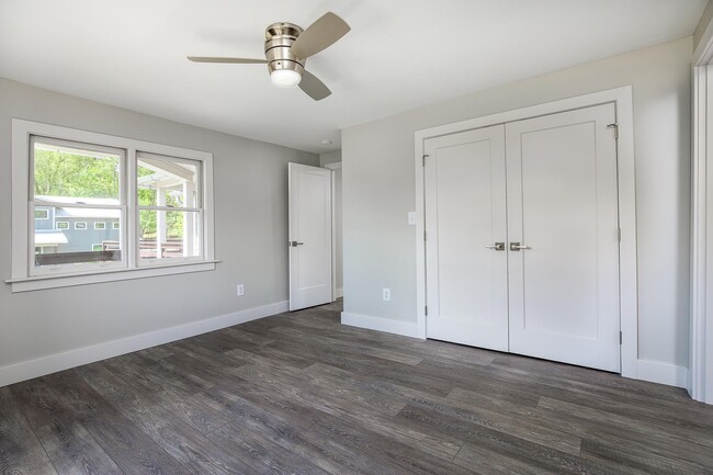 Building Photo - Fantastic 1930s Cottage - Renovated Top to Bottom
