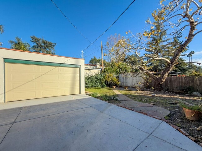 Building Photo - Pasadena Retreat w/ Private Backyard & Detached Garage