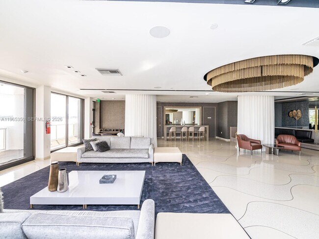 Building Photo - 9 Island Ave