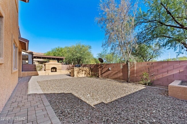 Building Photo - Two Story 3 Bed/2Bath in Paseo Del Rio