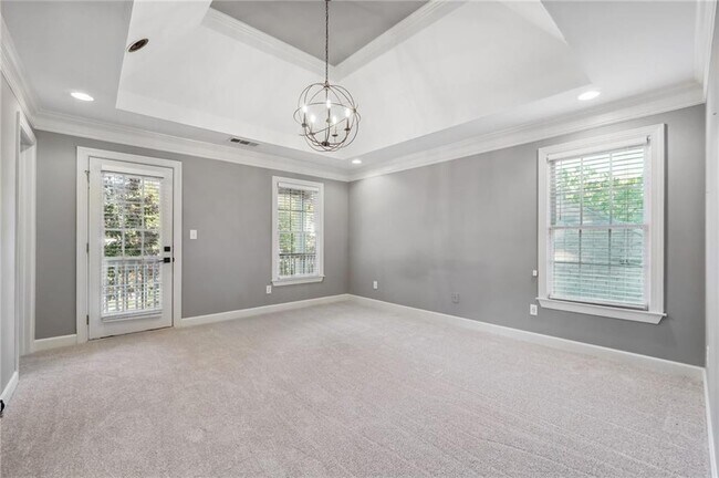 Building Photo - 163 Richmond St SE