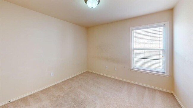 Building Photo - 2816 Mission Tejas Dr