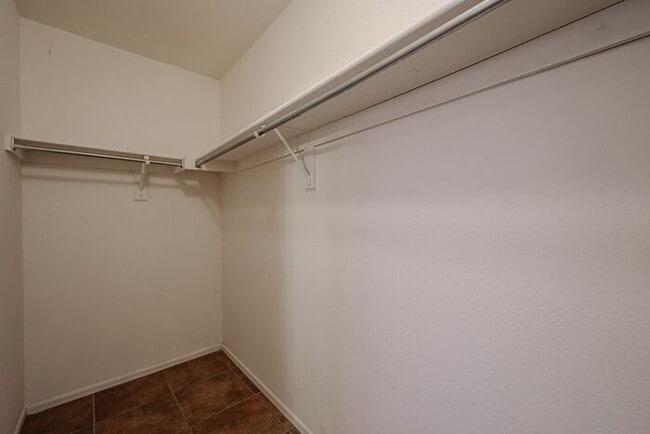 Building Photo - MOVE IN SPECIALS!! Lovely 4-bedroom, 2-bat...