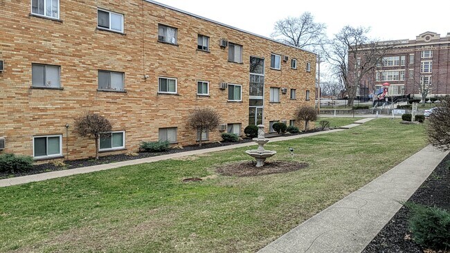 Building Photo - 3339 Epworth Ave