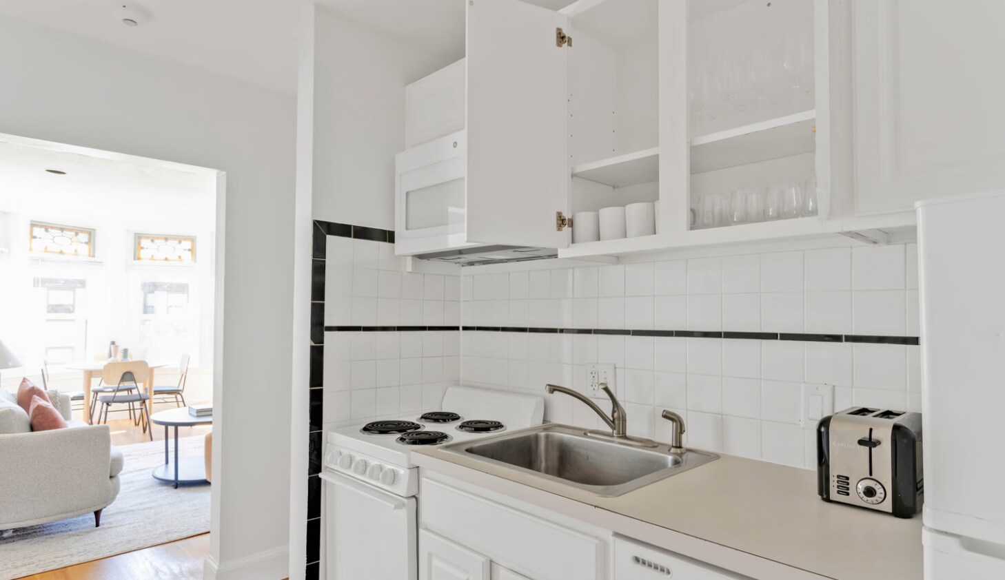 Building Photo - 45 Westland Ave