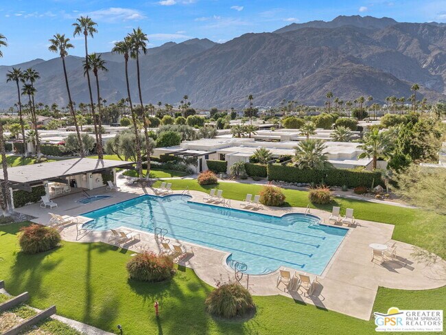 Building Photo - 427 N Calle Rolph