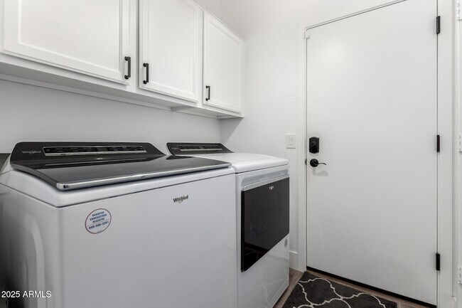 Building Photo - 6531 W Tether Trail