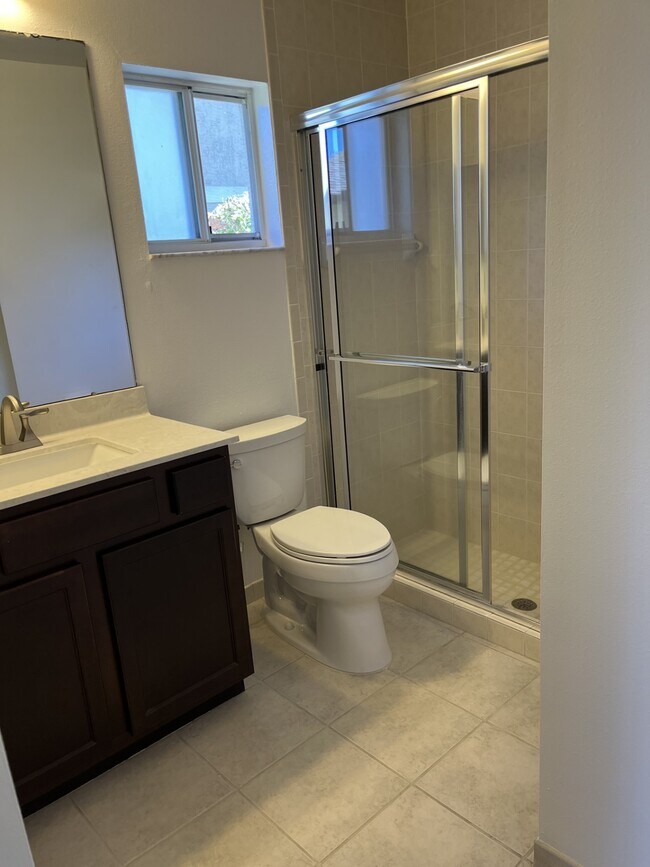 Building Photo - 3607 Cresta Ct