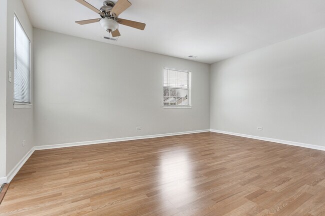 Building Photo - 86 N Victoria Ln