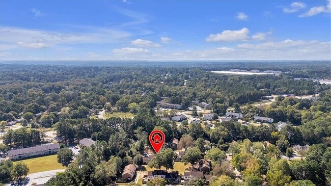 Building Photo - 2613 Stratford Ln