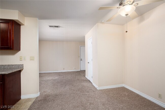 Building Photo - 4310 Sandy River Dr
