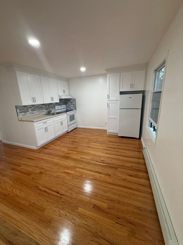 Building Photo - 2054 Grove St