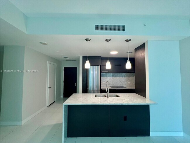 Building Photo - 900 Biscayne Blvd