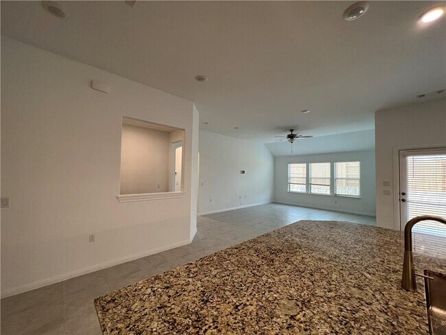 Building Photo - 10412 Spanish Jennet Wy