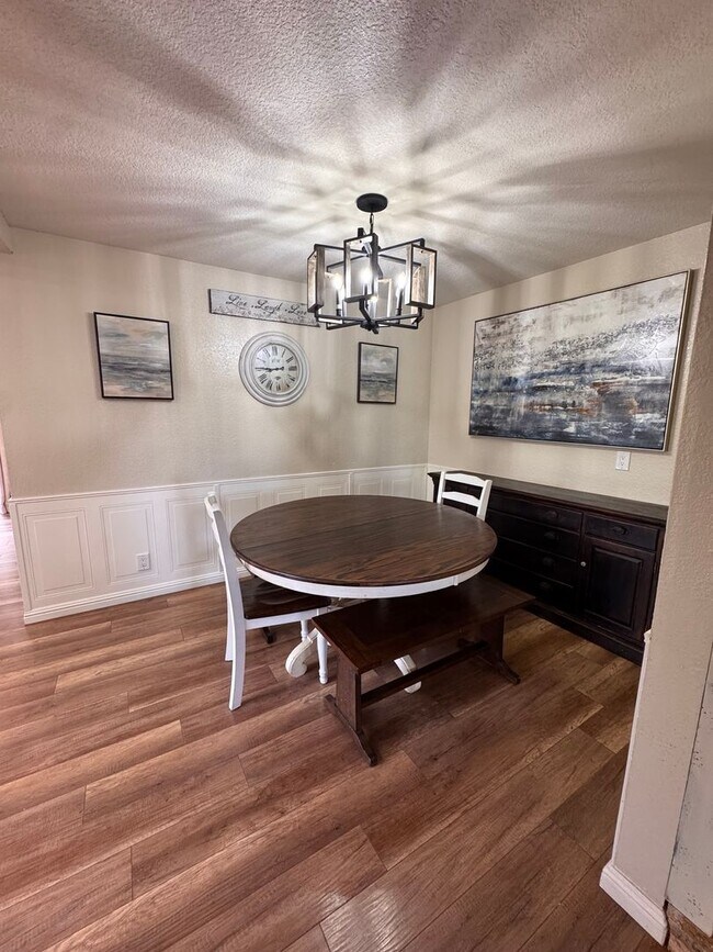 Building Photo - Luxury Lake of the Pines Living | Remodeled 4BD + Large Yard | Furnished or Unfurnished