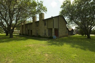 Building Photo - RKD