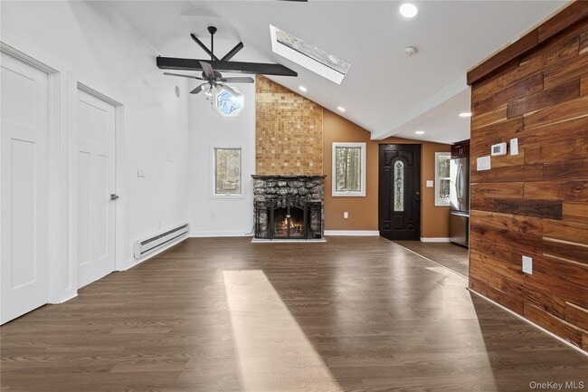 Building Photo - 9 Sylvan Trail