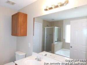 Building Photo - 10386 Oakwood Crest