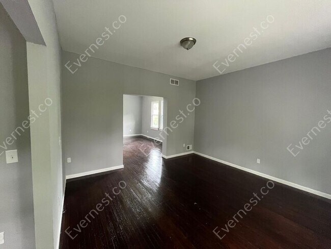 Building Photo - 291 Englewood St