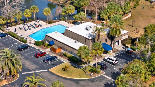 Building Photo - Towne Parc Apartments
