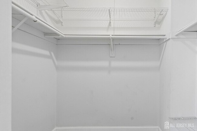 Building Photo - 1216 Thomas Ave