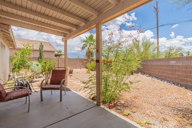 Building Photo - 9746 E Sascha St