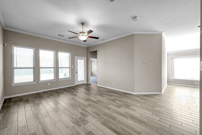 Building Photo - 2372 Old Stone Dr