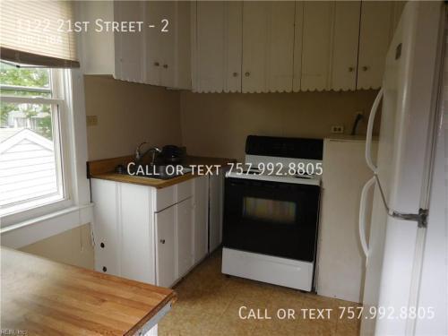Building Photo - 1122 21st St