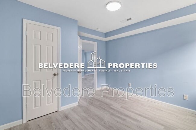 Building Photo - 437 W 24th St