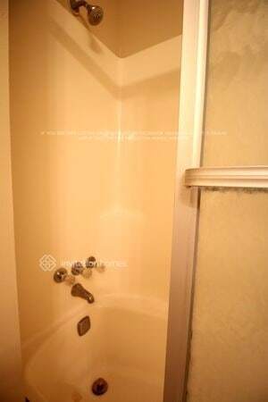 Building Photo - 6630 NW 24th Ct