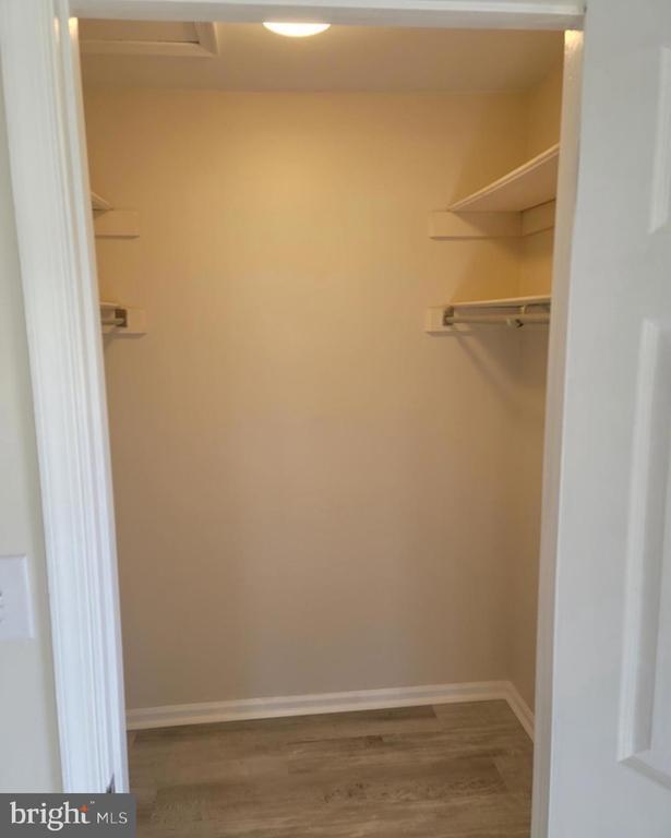 Building Photo - 9565 Battery Heights Blvd