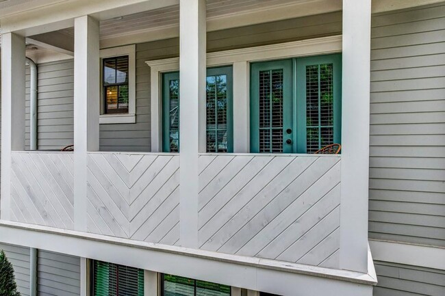 Building Photo - 144 1st Ave NW