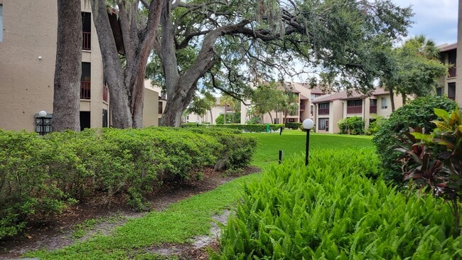 Building Photo - 8628 Tahoe Ct