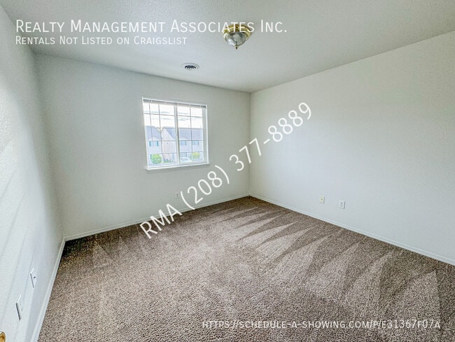 Building Photo - 843 N White Barn Rd