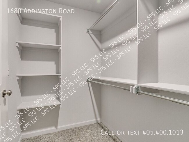 Building Photo - 1680 Addington Rd