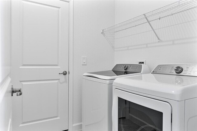 Building Photo - 15077 Anchorage Rd