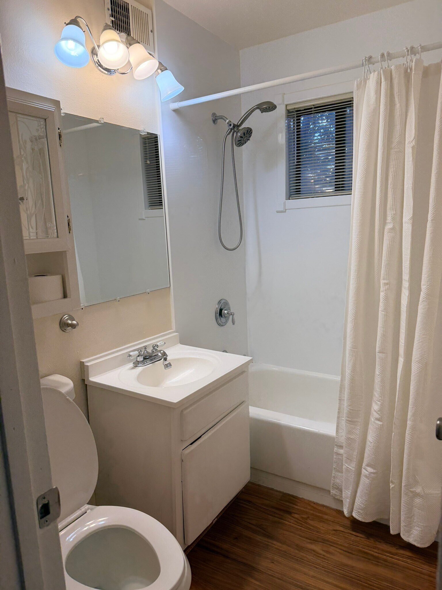 Bathroom - 245 Rosario Blvd