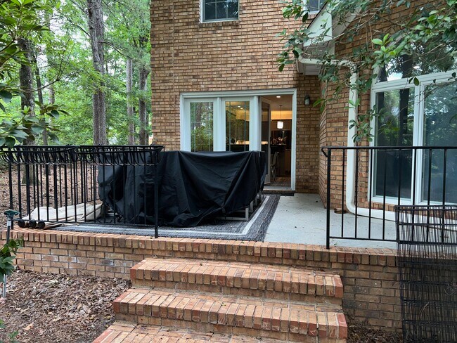Building Photo - 126 Dewberry Ln