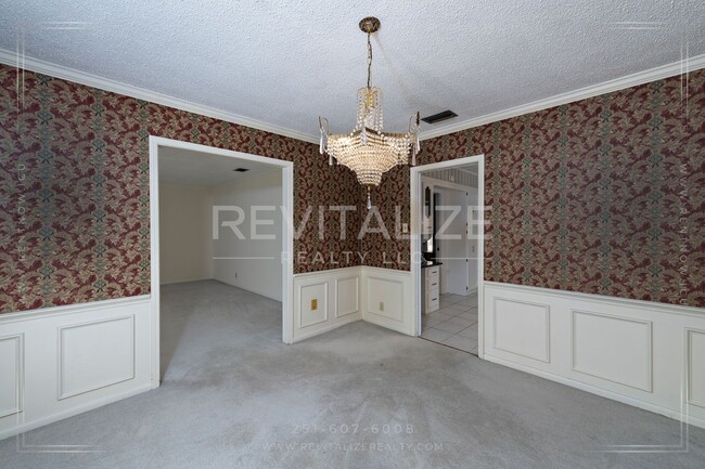 Building Photo - Beautifully Preserved 4 Bd / 3 Ba Vintage 70's Home