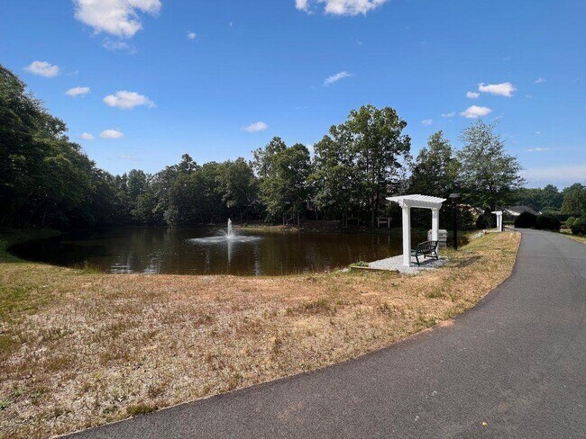 Building Photo - 3803 Waters Edge Trail