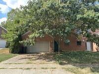 Building Photo - 916 Literary Cir