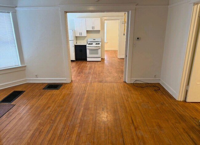 Building Photo - 222 S 2nd St