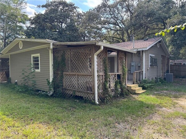 Building Photo - 3701 Martha Ct